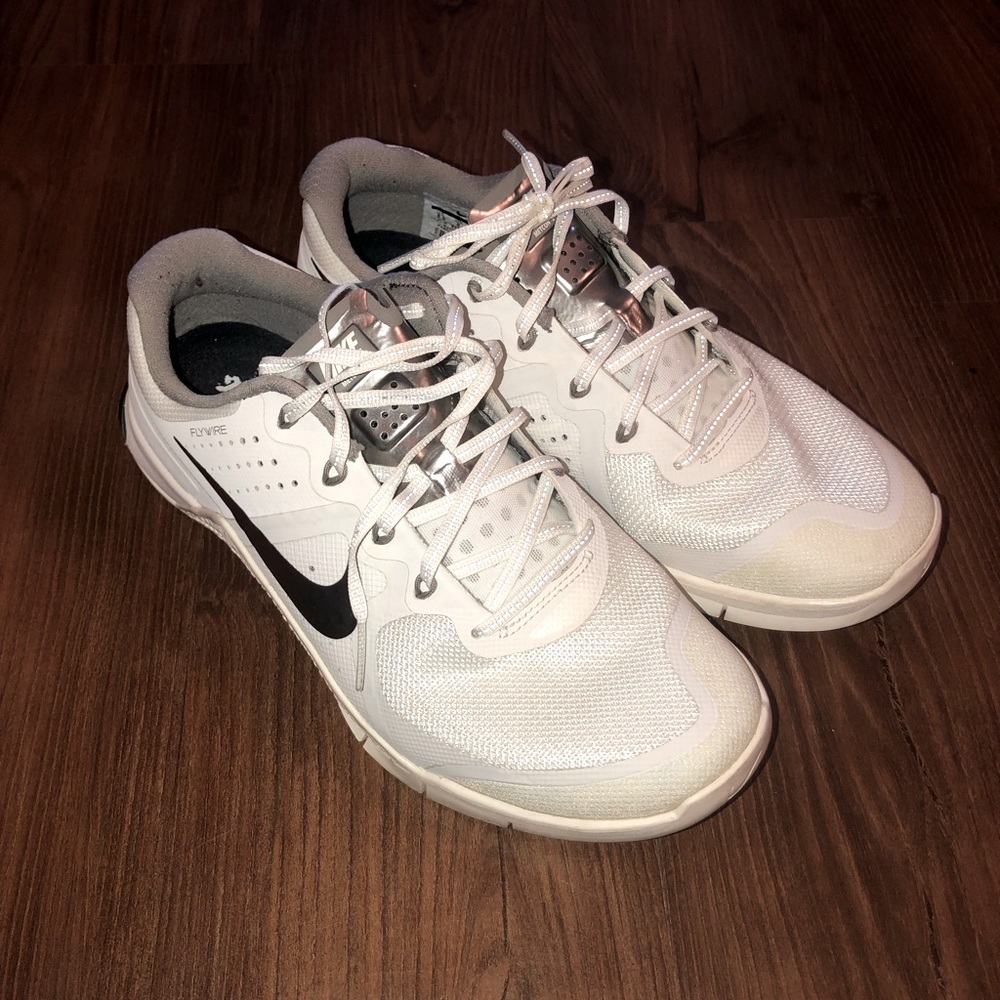 Nike Tennis Shoes